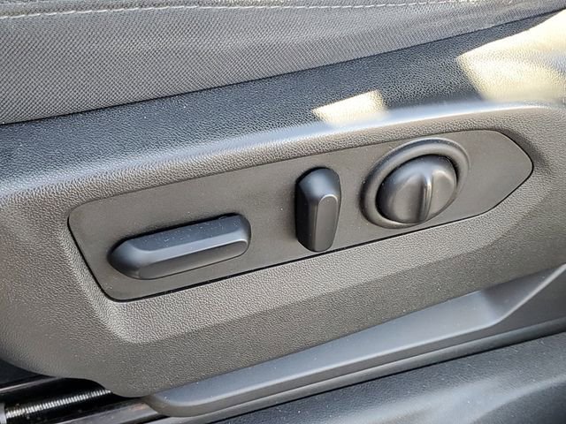 2019 Chevrolet Silverado 1500 RST - Photo 6