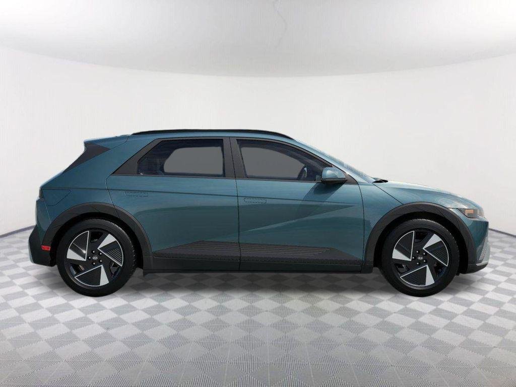 New 2027 Green Hyundai SEL image 7