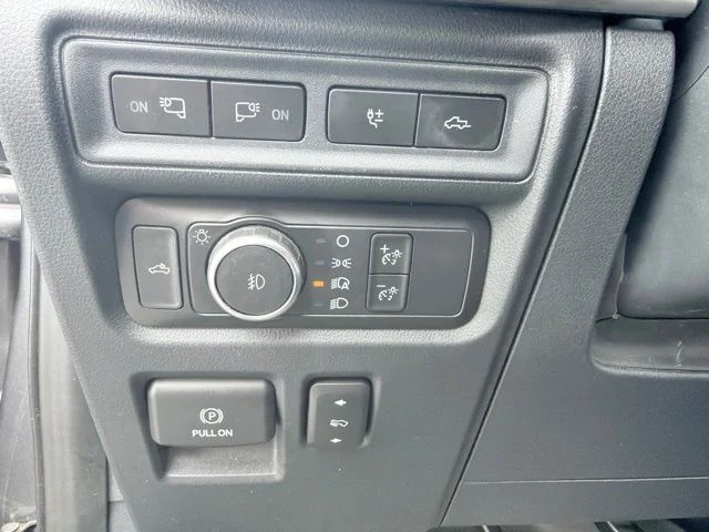 Used 2021 Gray Ford Lariat image 18