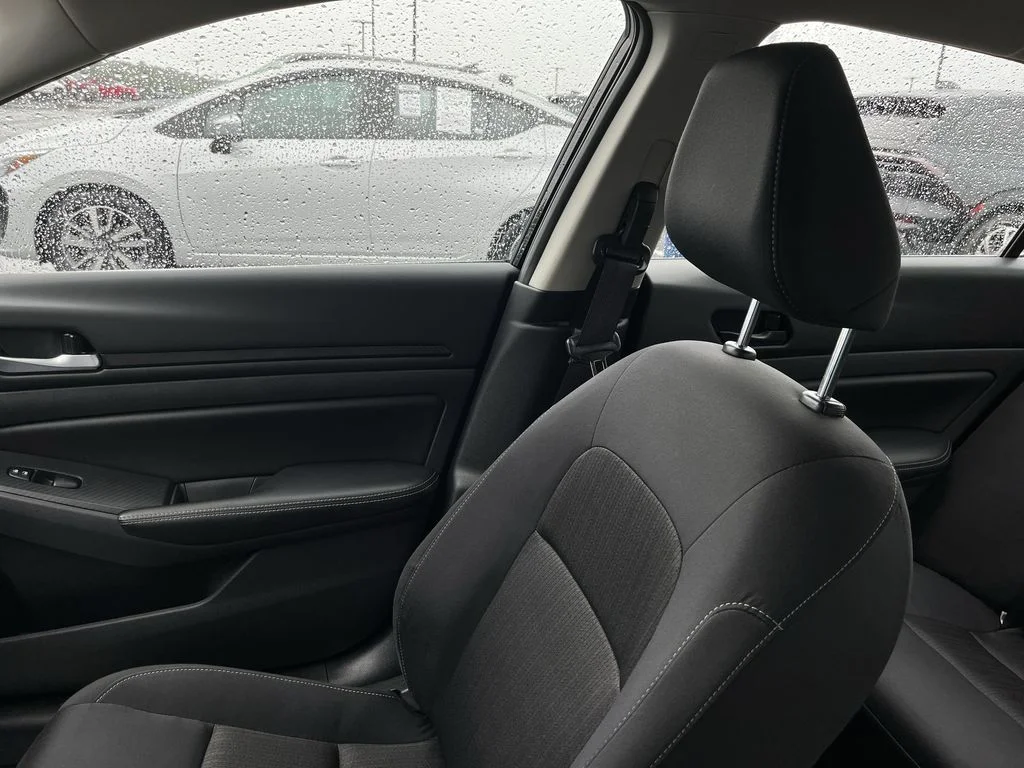 Used 2025 Black Nissan 2.5 SV image 22