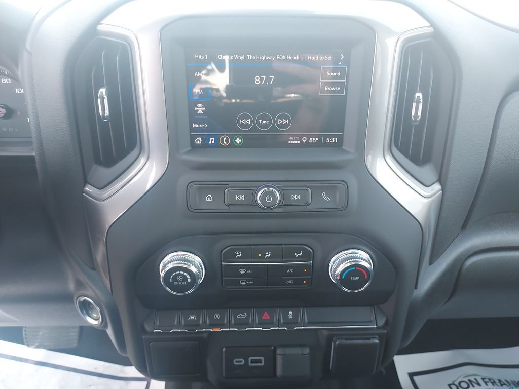 New 2026 Onyx Black GMC Pro image 21