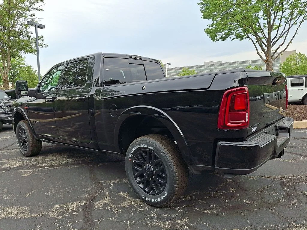 New 2026 Diamond Black Crystal Pearl-Coat Exterior Paint RAM Limited image 3