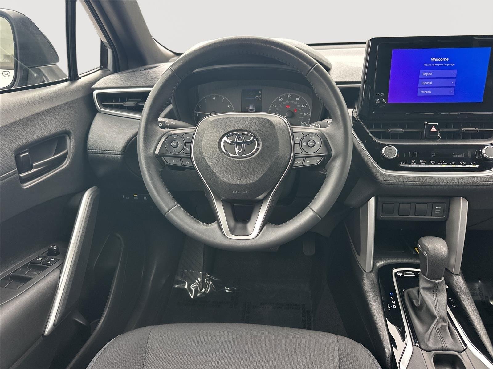 Used 2023 Sonic Silver w/Jet Black Roof Toyota Hybrid SE image 20