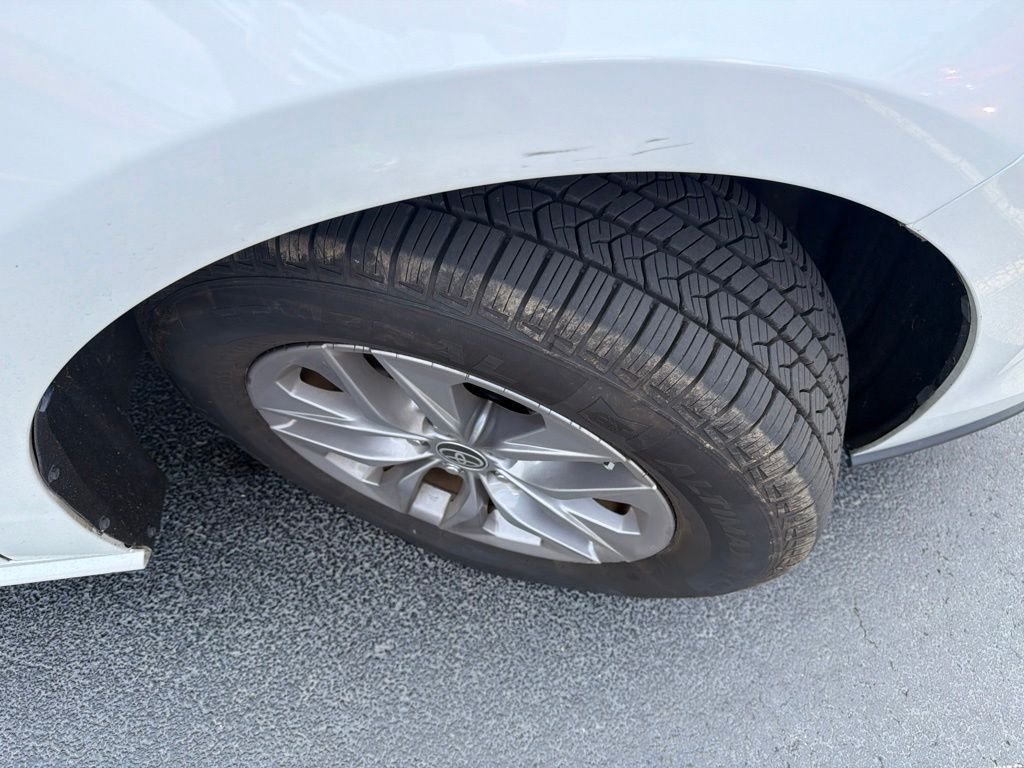 Used 2023 Beige Toyota XLE image 10