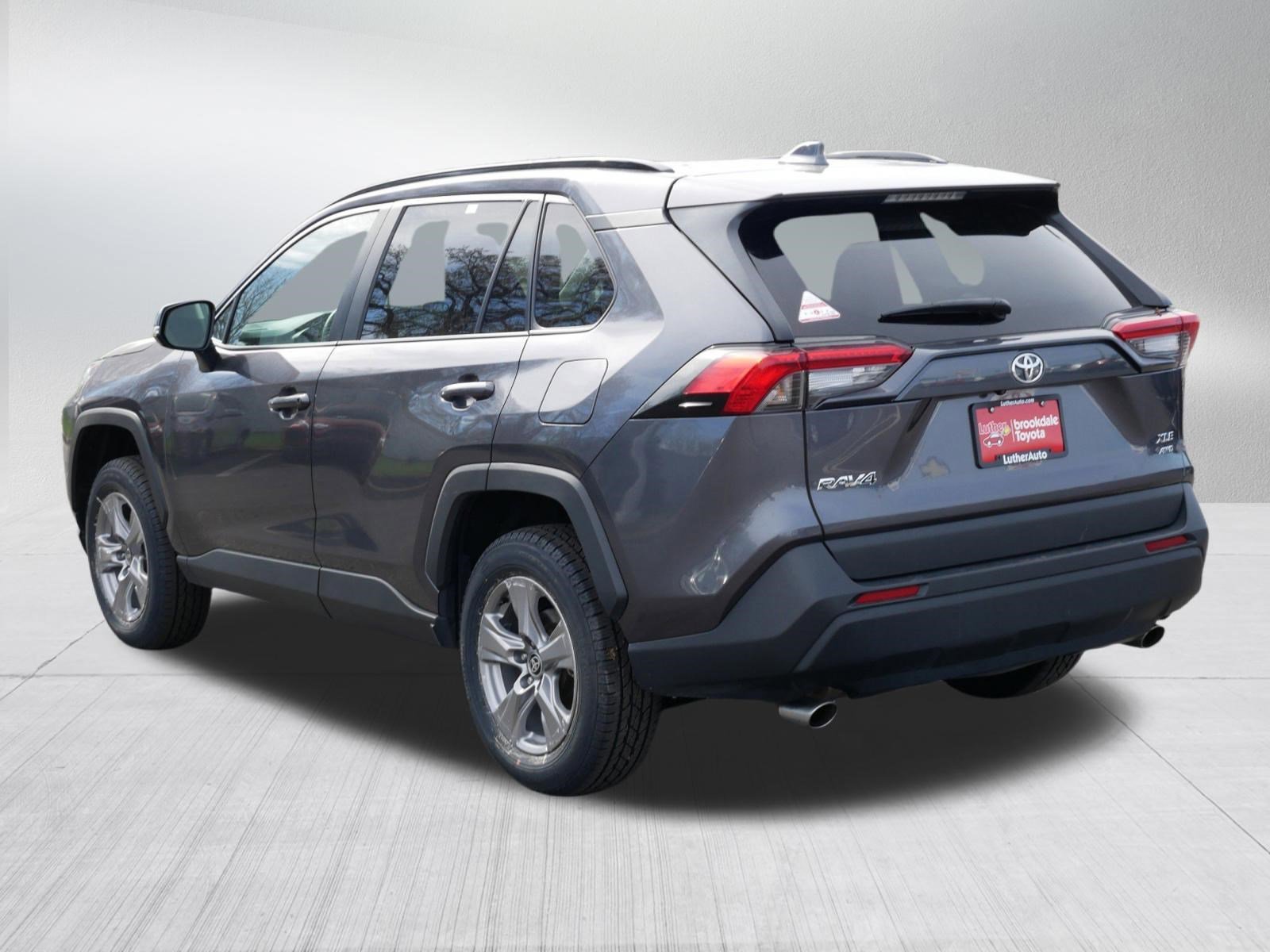 Certified Used 2024 MAGNETIC GRAY MET. Toyota XLE image 5