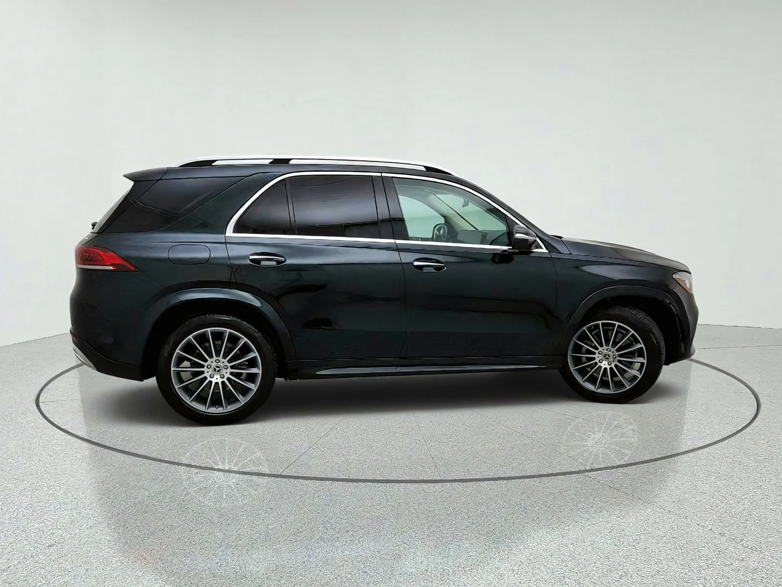 Certified Used 2023 Emerald Green Metallic Mercedes-Benz GLE 450 image 7