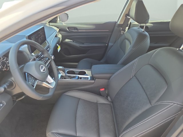 New 2026 White Nissan 2.5 SV image 20