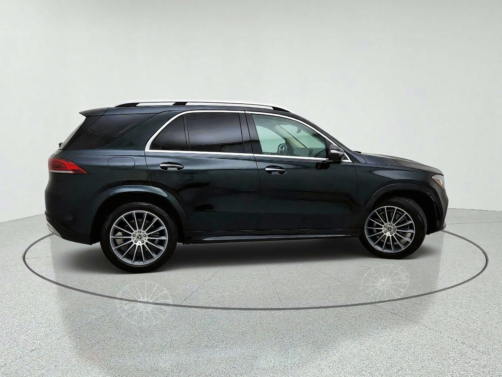 Certified Used 2023 Emerald Green Metallic Mercedes-Benz GLE 450 image 7