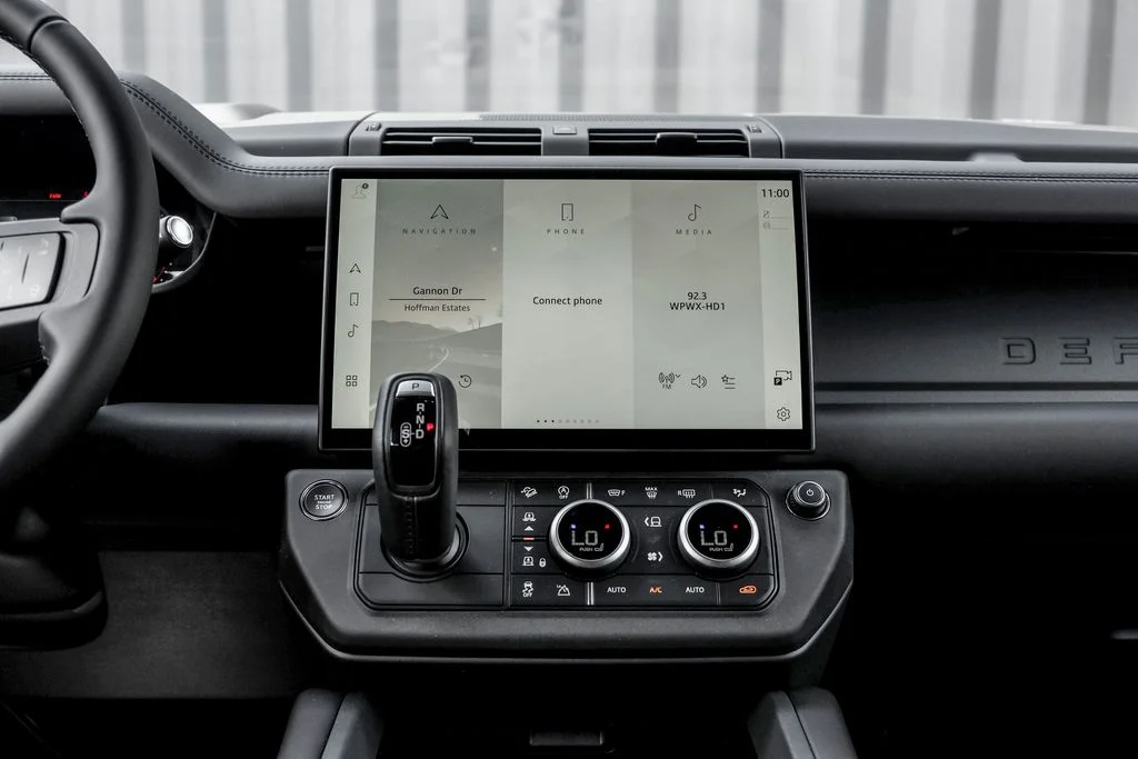 New 2026 Woolstone Green Land Rover X-Dynamic SE image 20