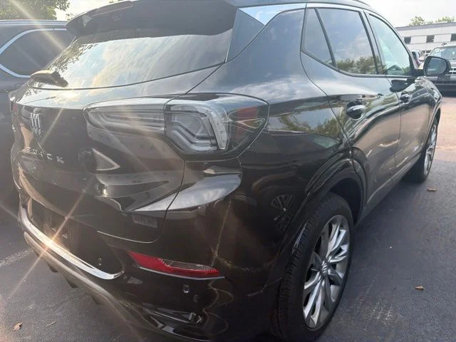 Used 2025 Ebony Twilight Metallic Buick Avenir image 8
