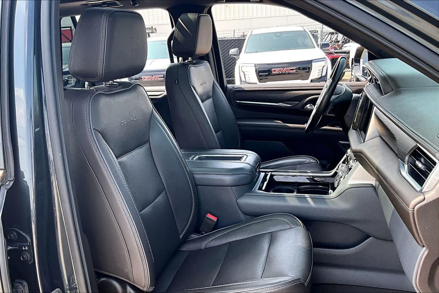 2021 GMC Yukon Denali - Photo 23