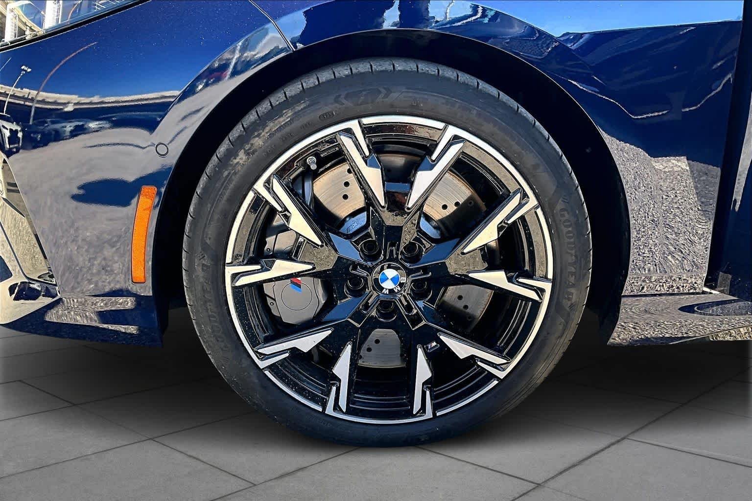 2025 BMW 2 Series M235 - Photo 8