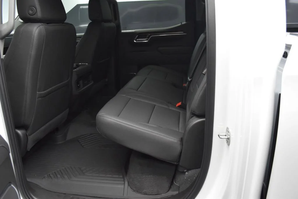New 2026 Summit White Chevrolet LT Trail Boss image 18