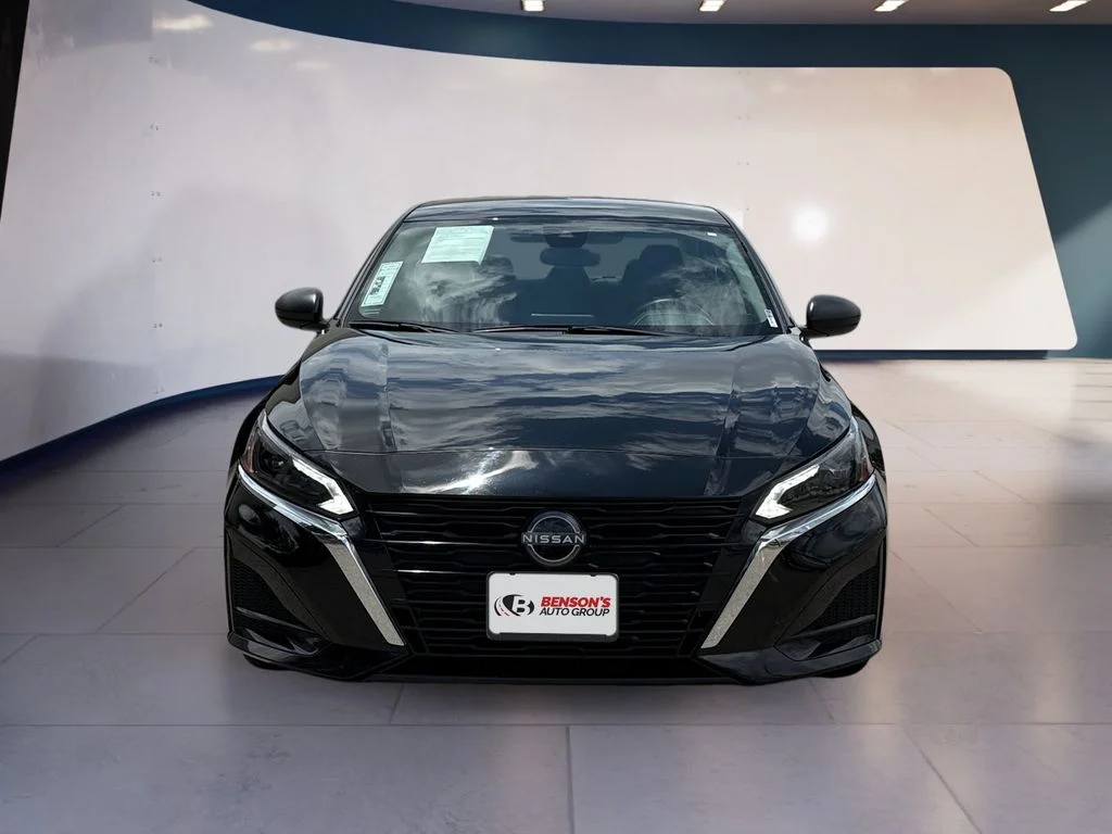 Used 2025 Black Nissan 2.5 SV image 8