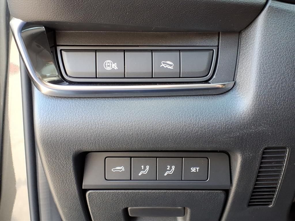 2025 Mazda CX-30 Premium - Photo 25