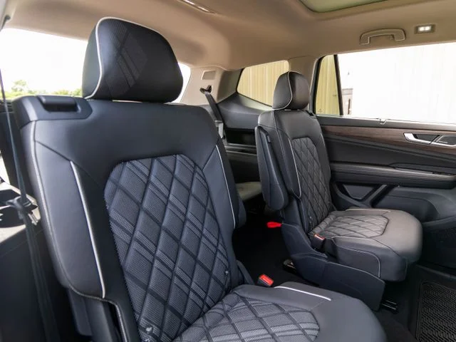 New 2026 Silver Volkswagen 2.0T SEL Premium R-Line image 34