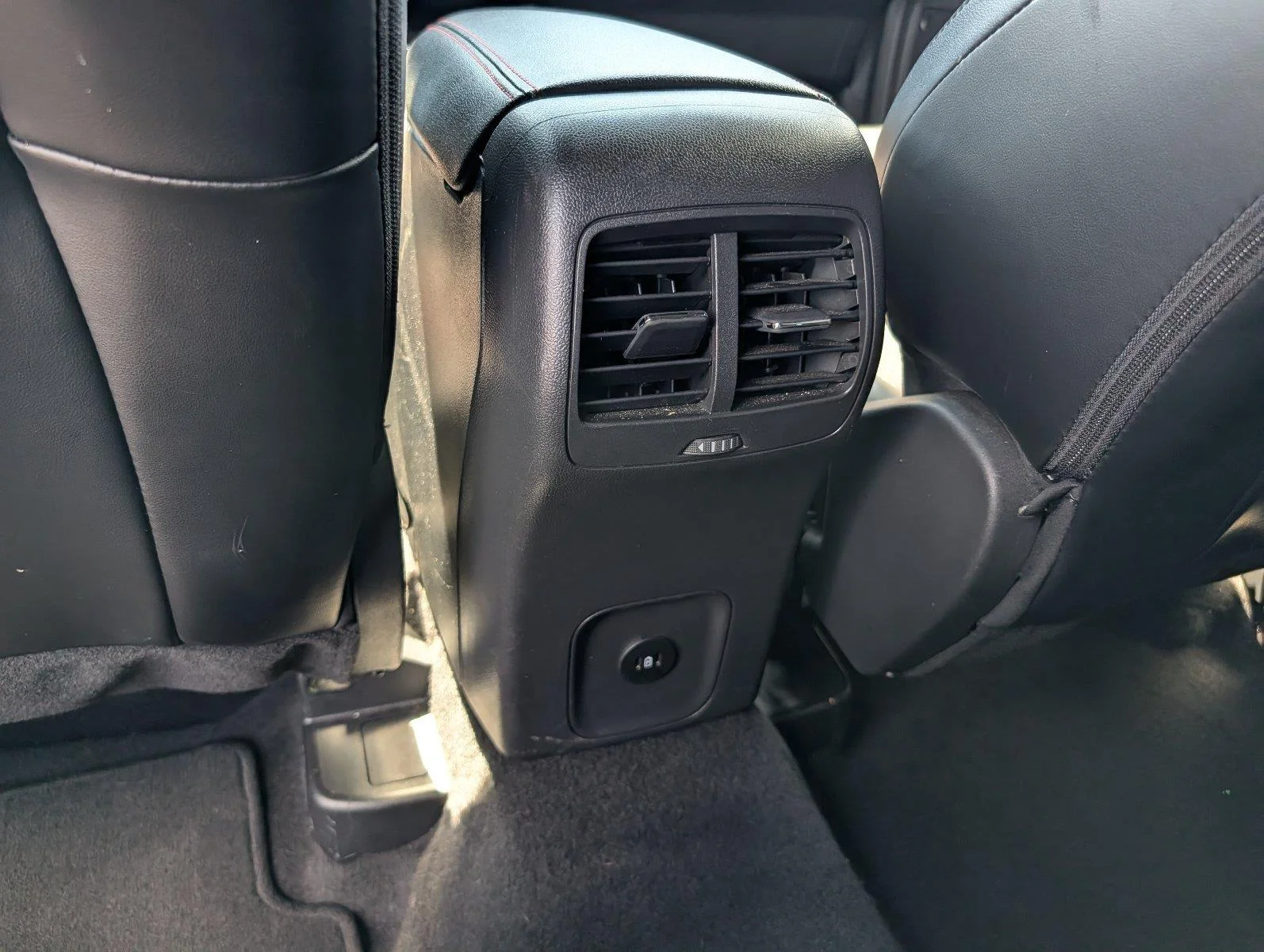 Used 2025 Carbonized Gray Ford ST-Line image 30
