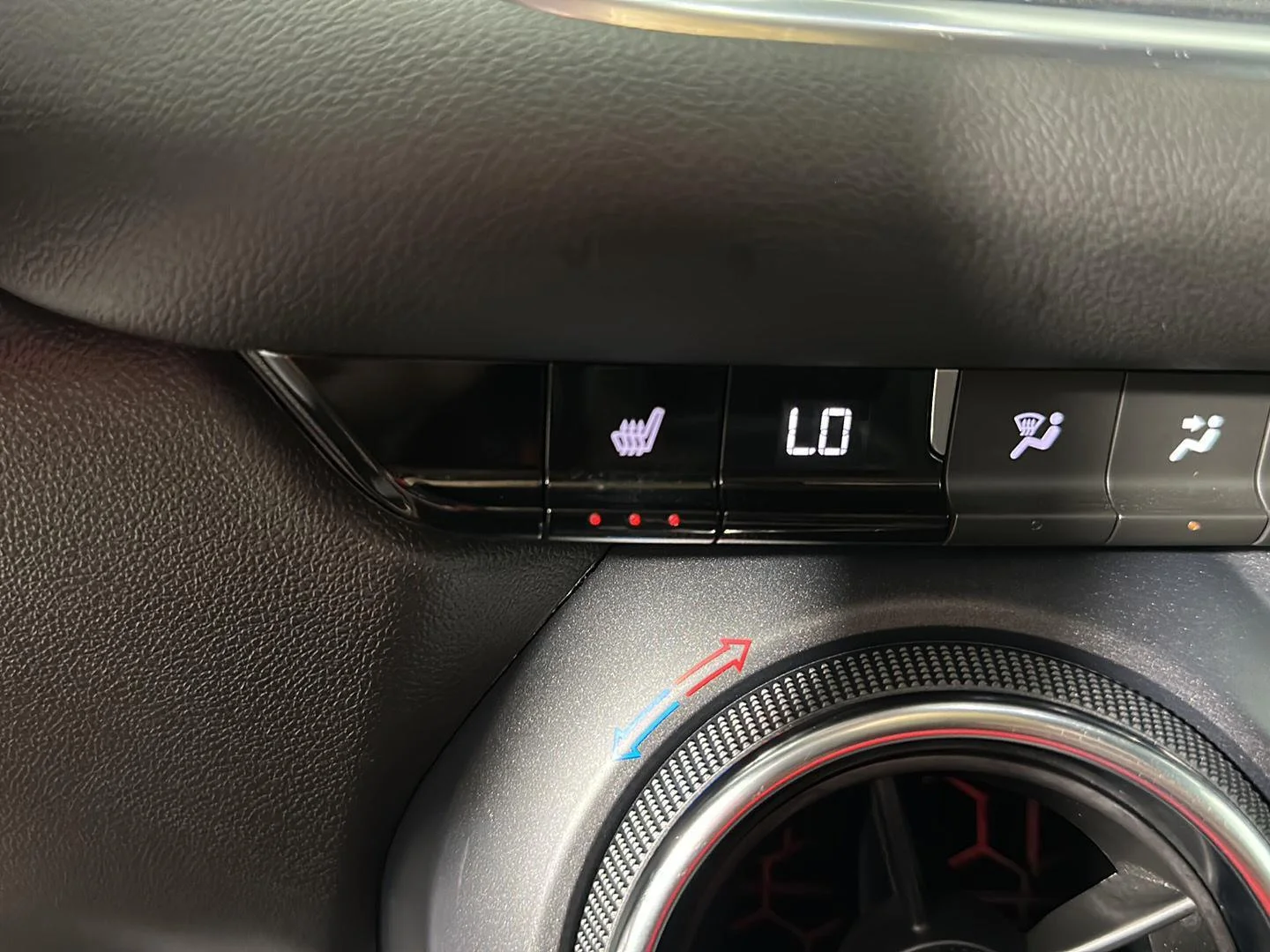 Used 2024 Summit White Chevrolet LT image 18
