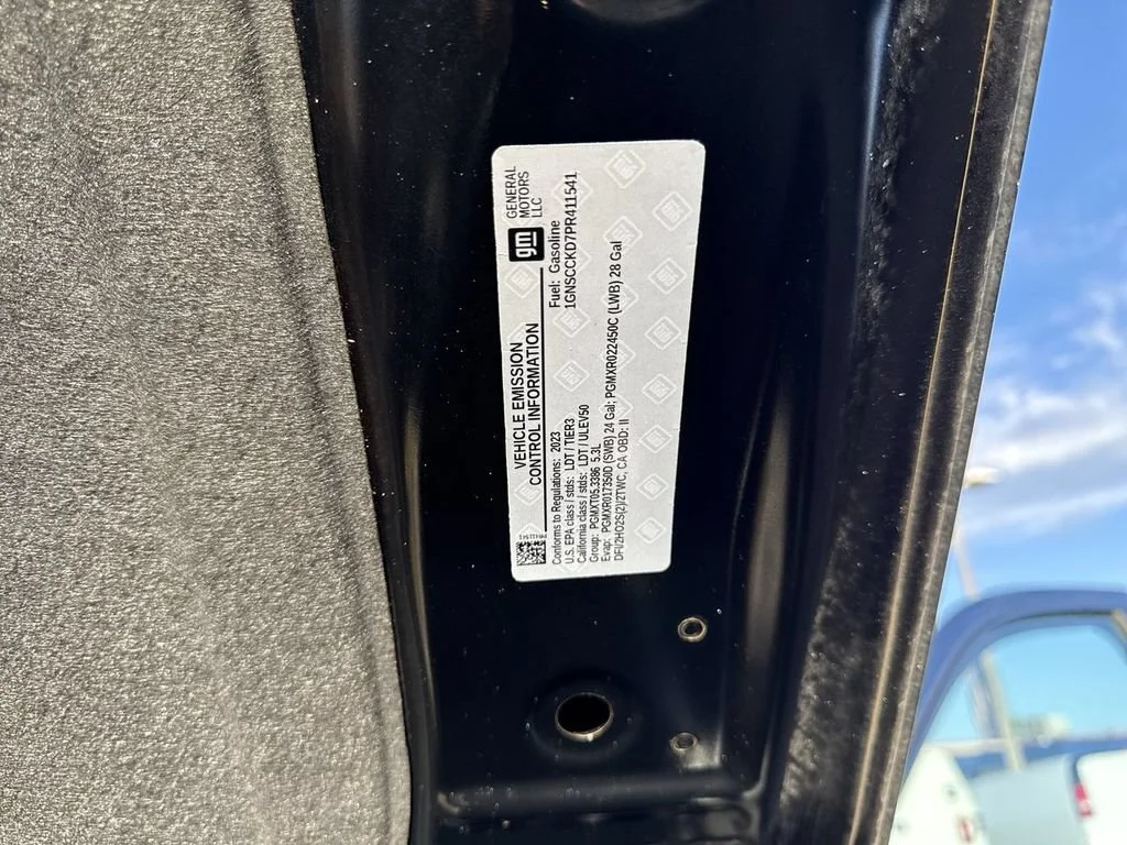 Used 2023 BLACK Chevrolet LT image 33