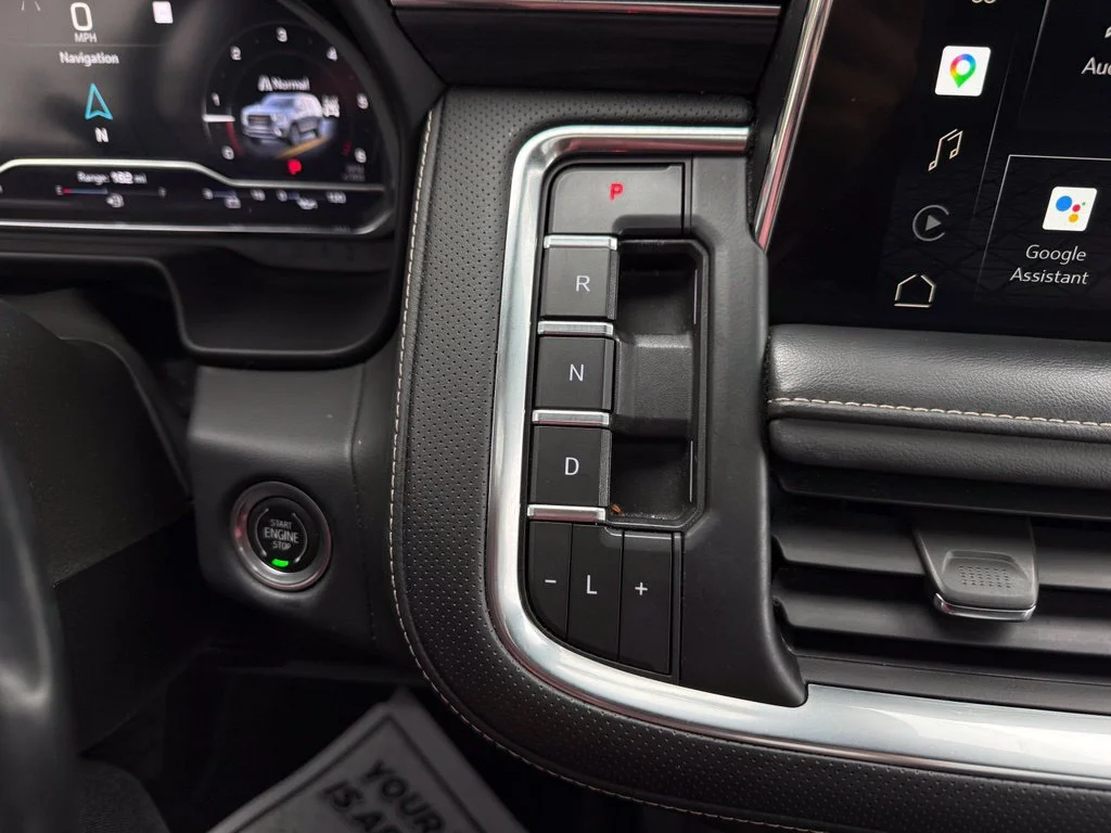Used 2022 White GMC SLT image 29