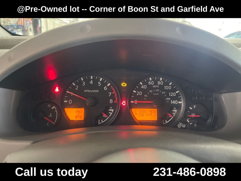 Used 2016 Brown Nissan SV image 21
