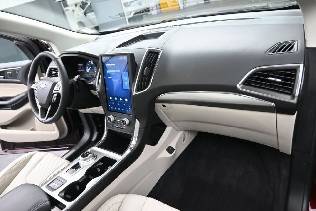 Used 2024 Red Ford Titanium image 29