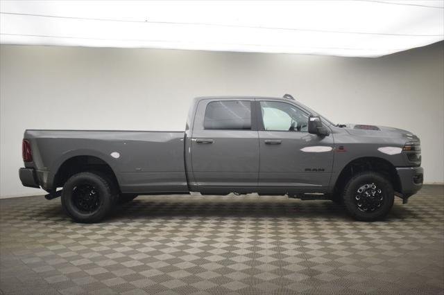 New 2026 Ceramic Gray Clear-Coat Exterior Paint RAM LARAMIE image 3