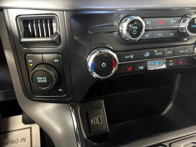 New 2026 Carbonized Gray Metallic Ford XLT image 16