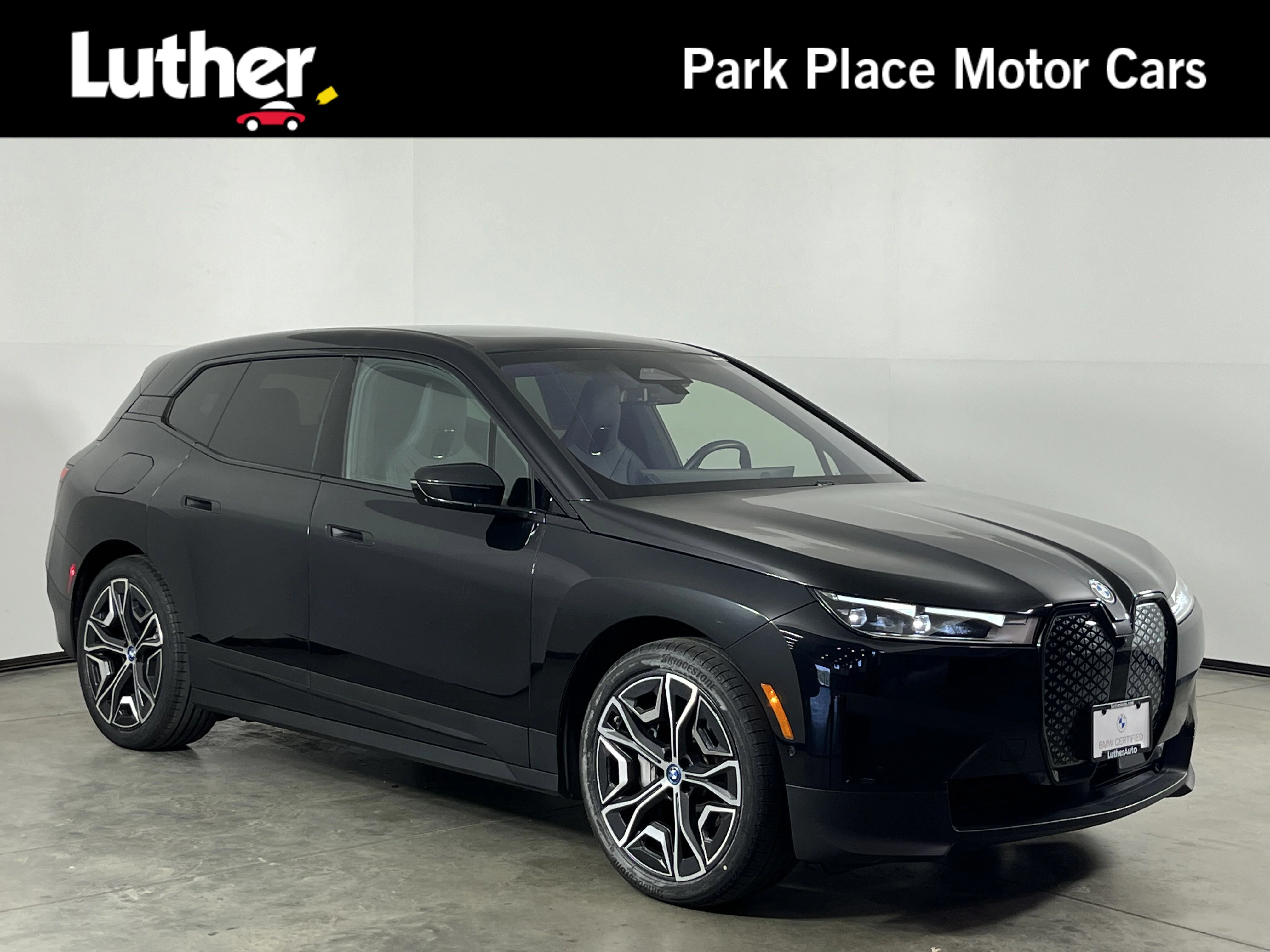 2022 BMW iX xDrive50's photo