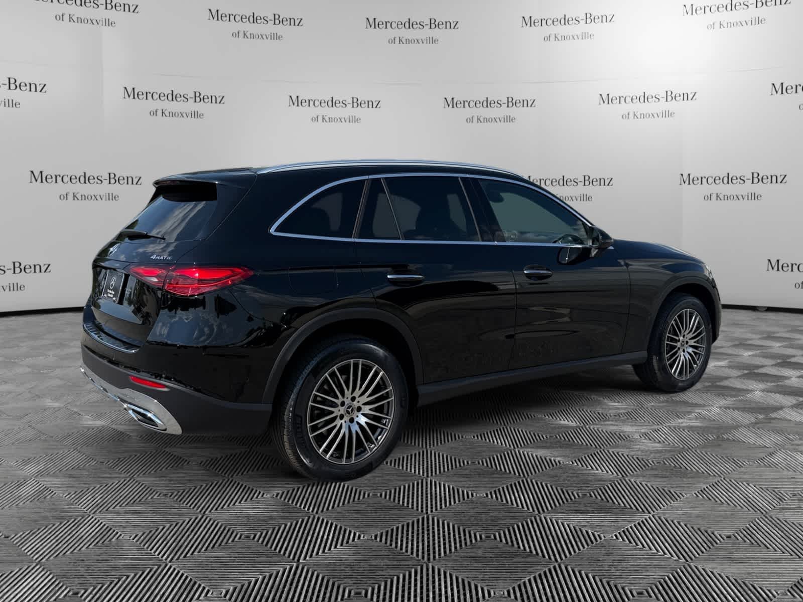 Certified Used 2025  Mercedes-Benz GLC 300 image 5