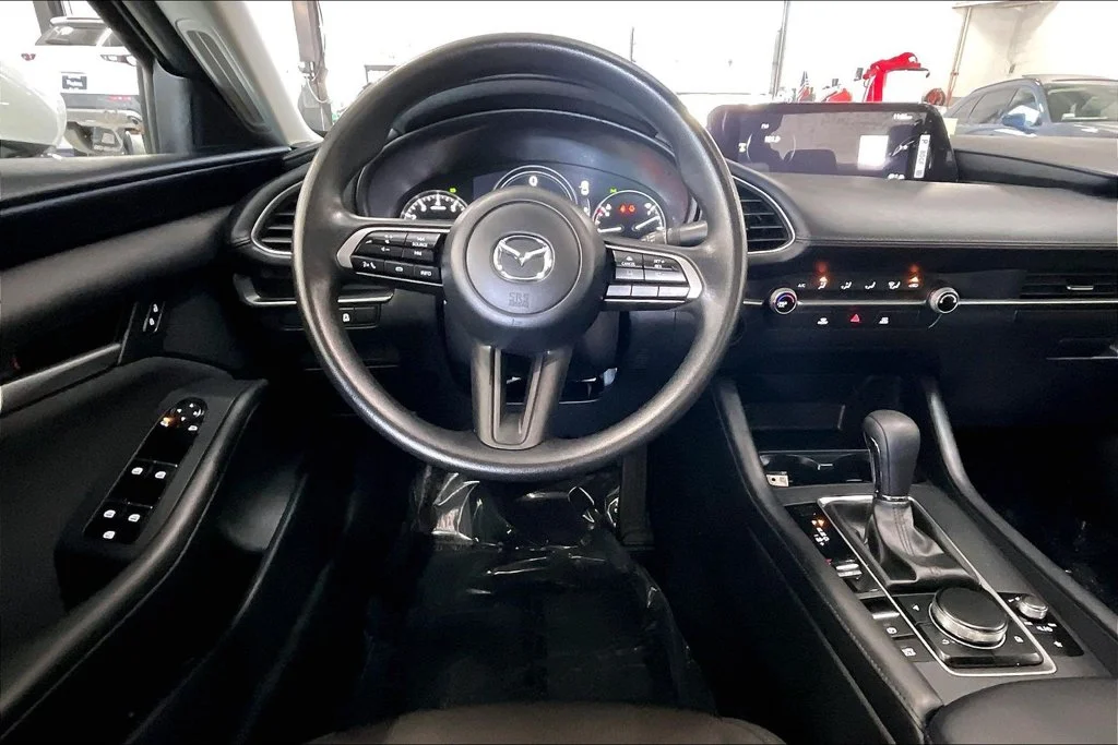 Certified Used 2026 White Mazda 2.5 S image 4