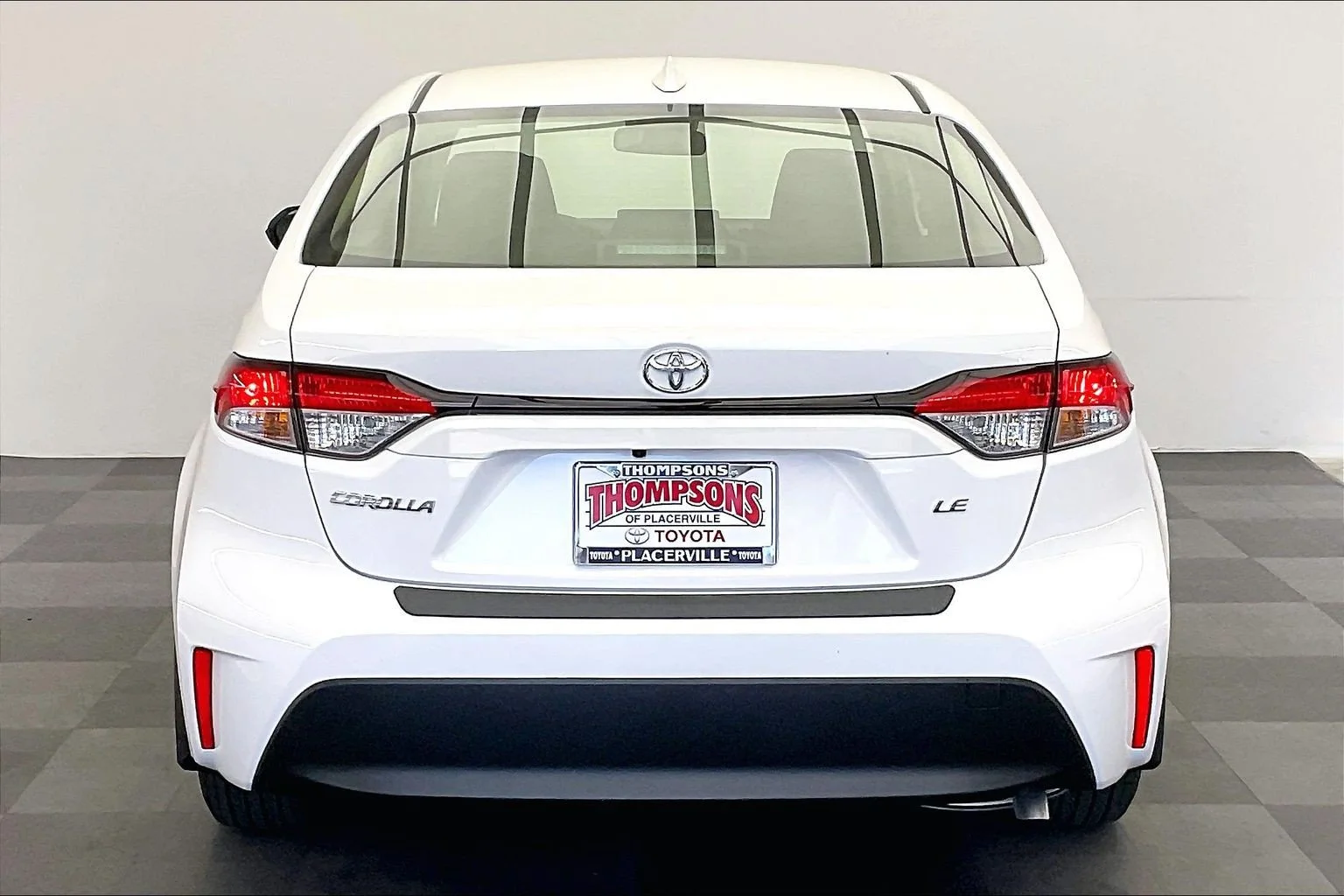 New 2027 Ice Cap Toyota LE image 3