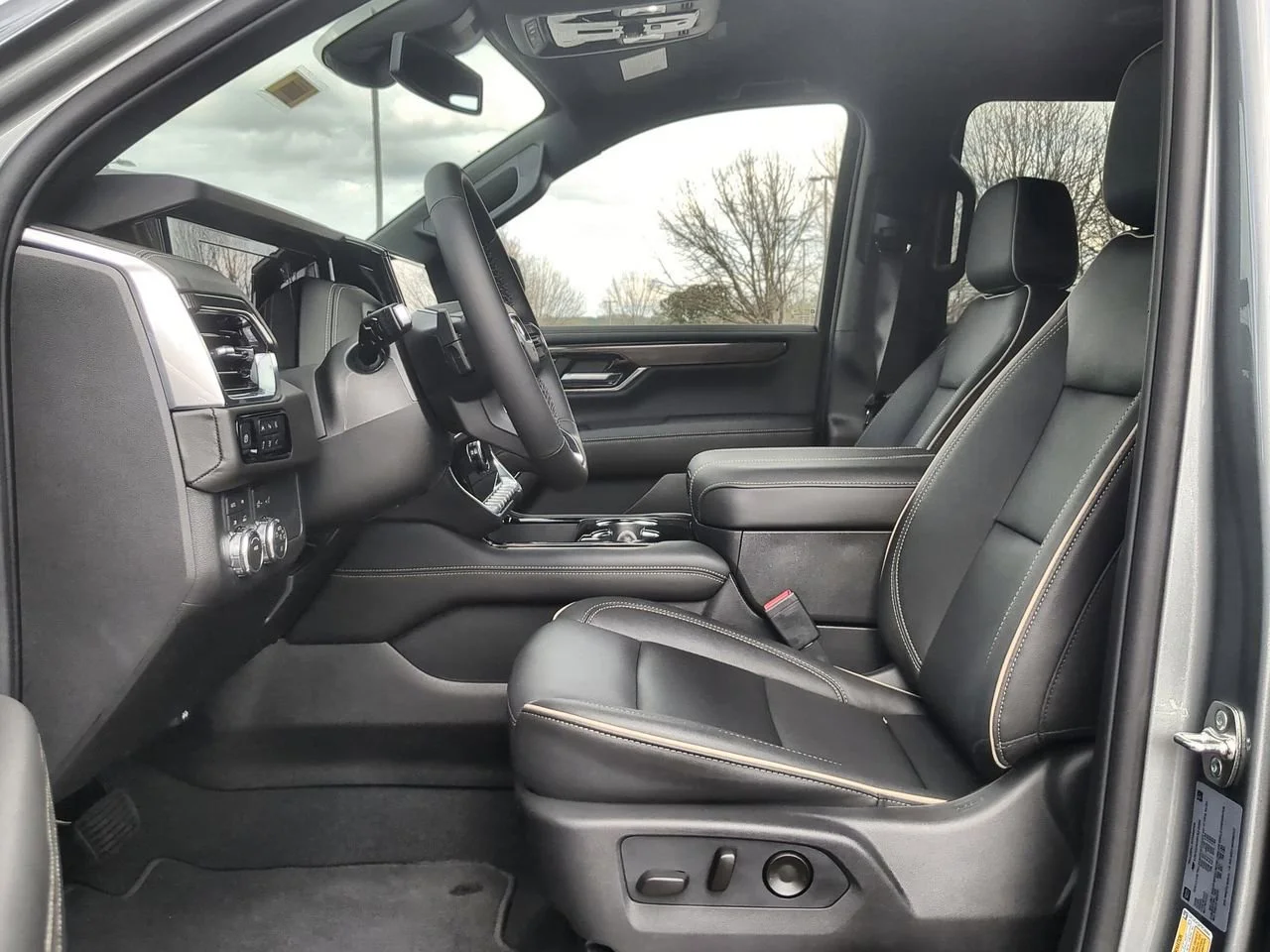 New 2026 Sterling Metallic GMC Elevation image 19