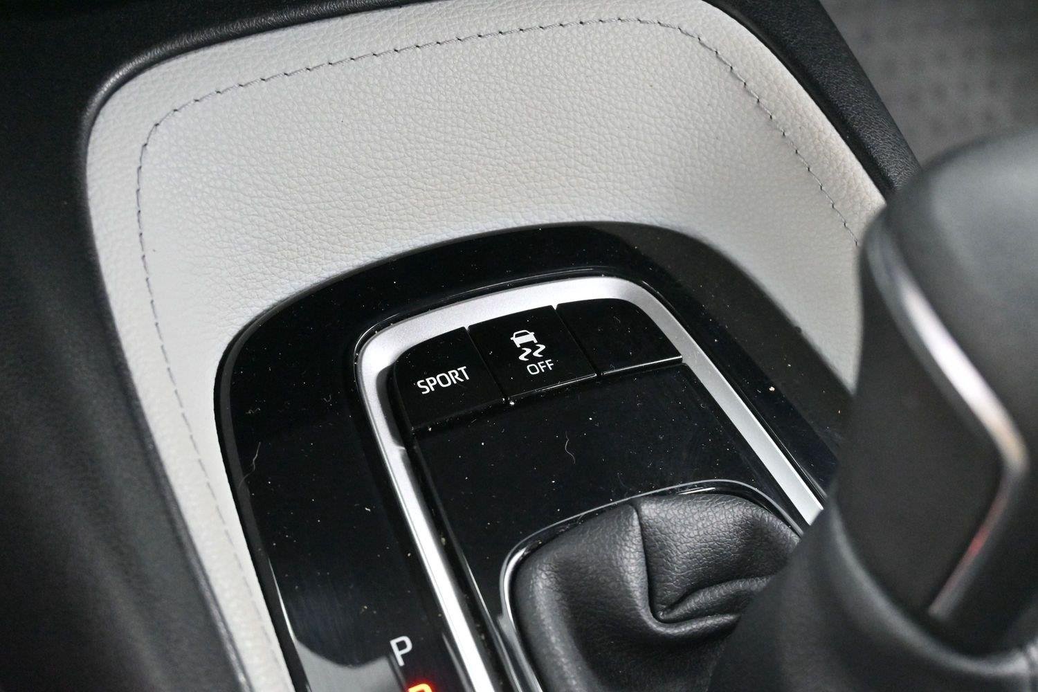 Used 2020 Barcelona Red Metallic Toyota SE image 24
