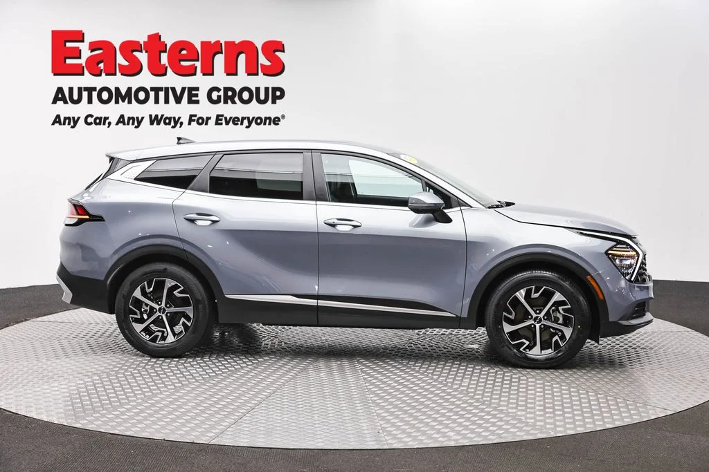 Used 2025 Silver Kia EX image 4