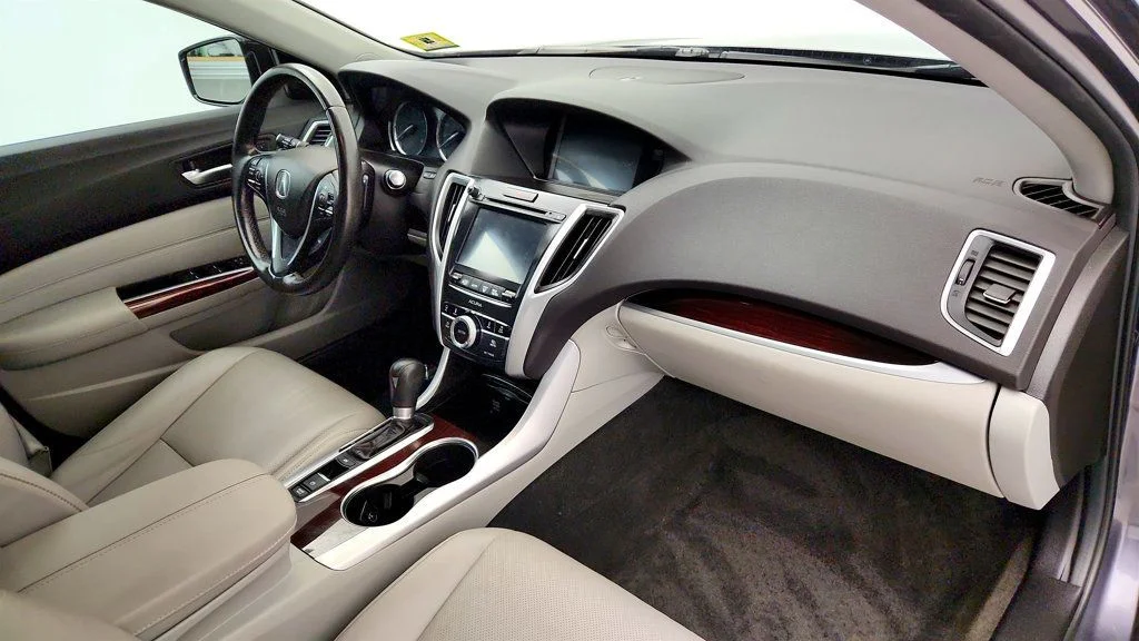 Used 2017 Modern Steel Metallic Acura FWD w/Technology Pkg image 25