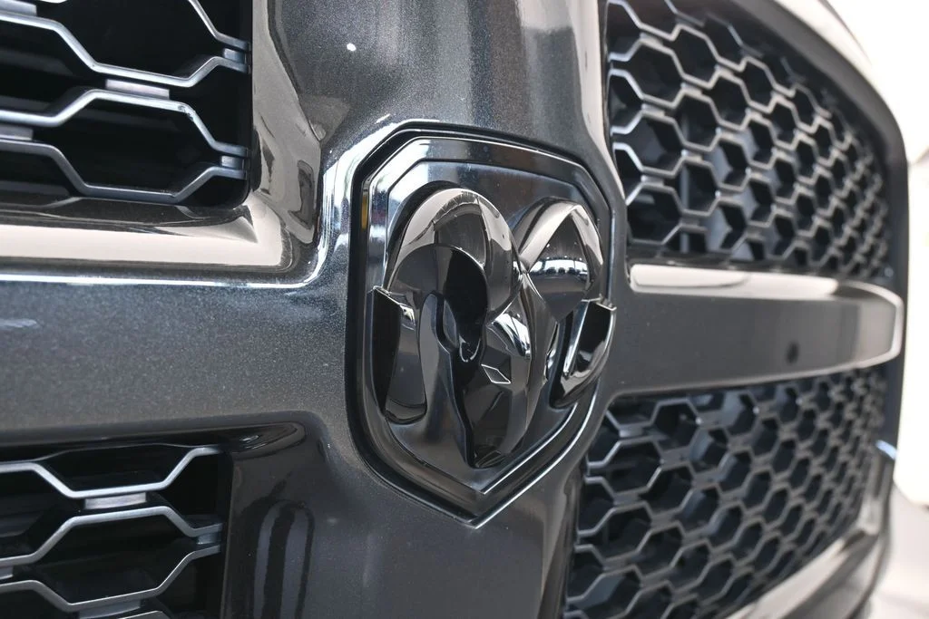Used 2018 Brilliant Black Crystal Pearlcoat Ram Express image 41