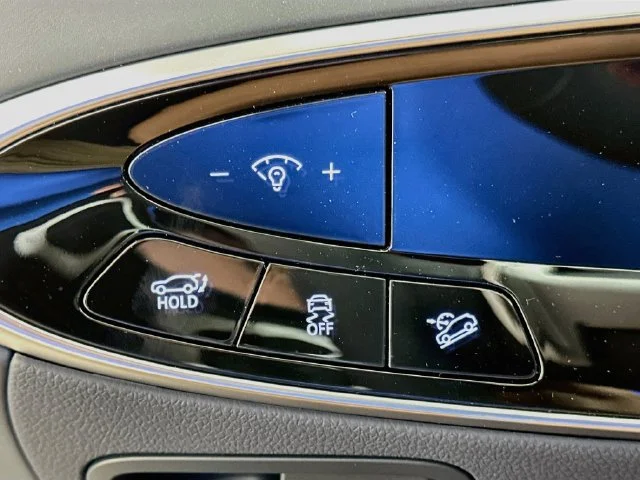 New 2027 Silver Genesis 2.5T Sport Prestige image 22