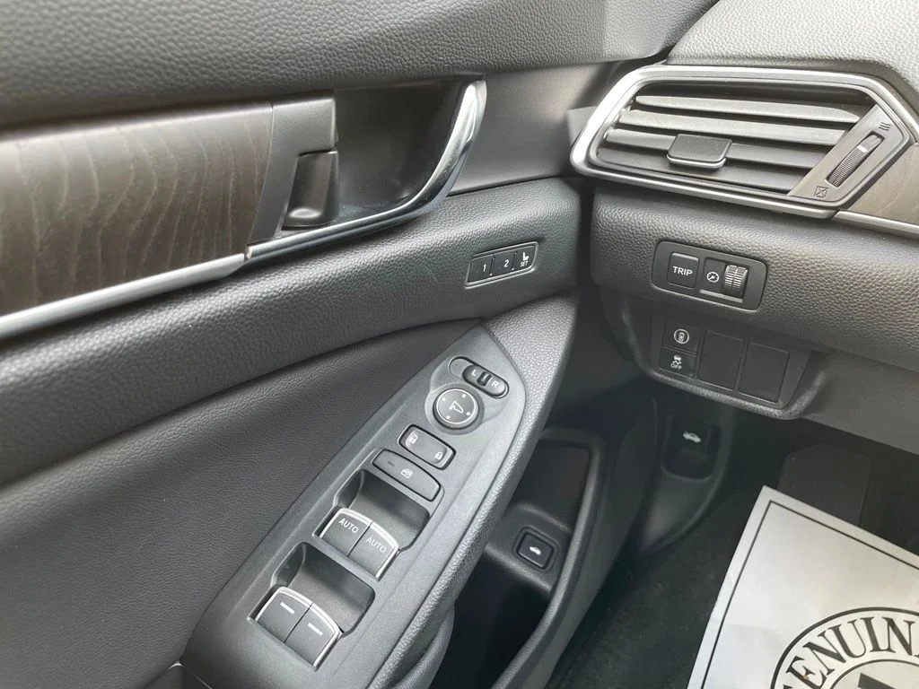 2019 Honda Accord Hybrid EX-L - Photo 13