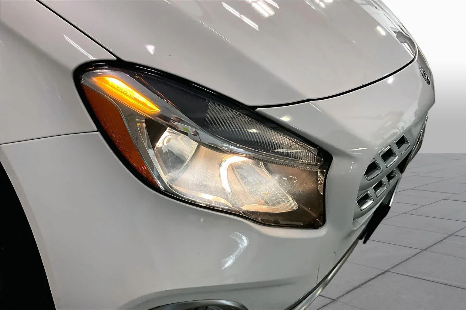 Used 2019 Polar White Mercedes-Benz GLA 250 image 26