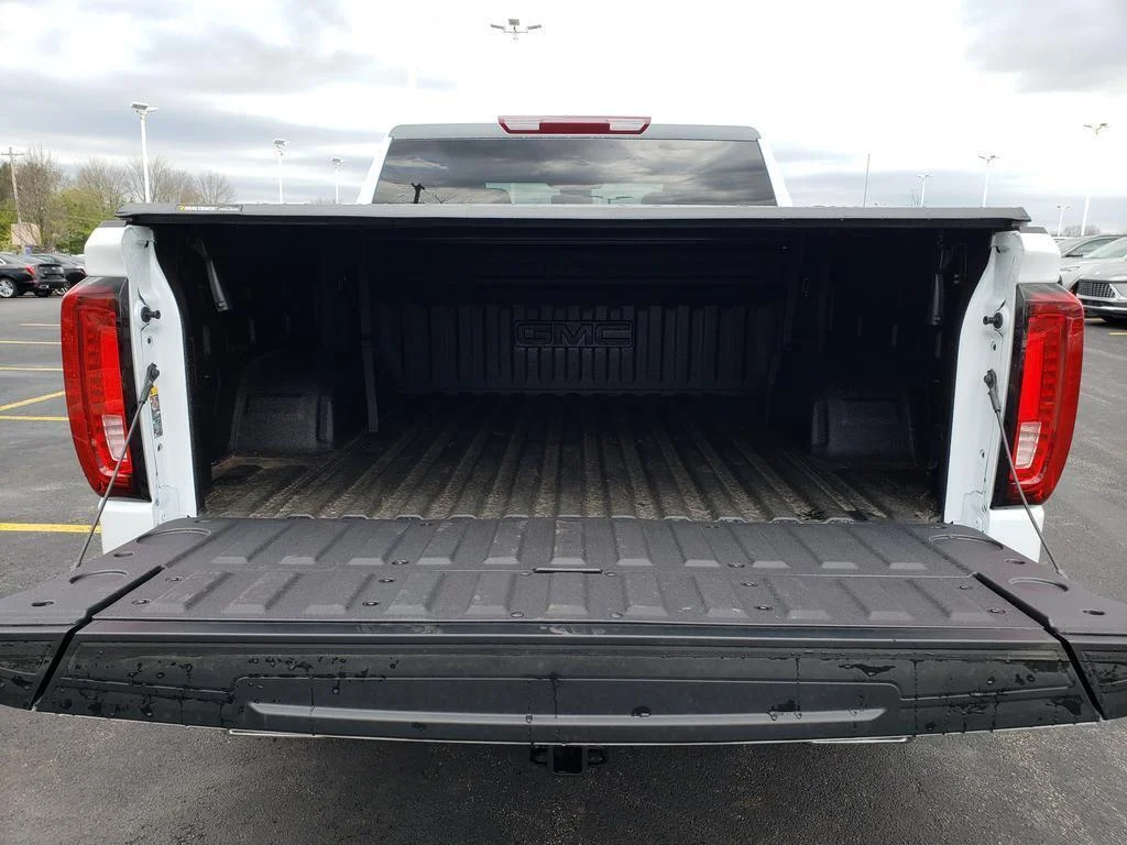 New 2026 Glacier White Tricoat GMC SLT image 7
