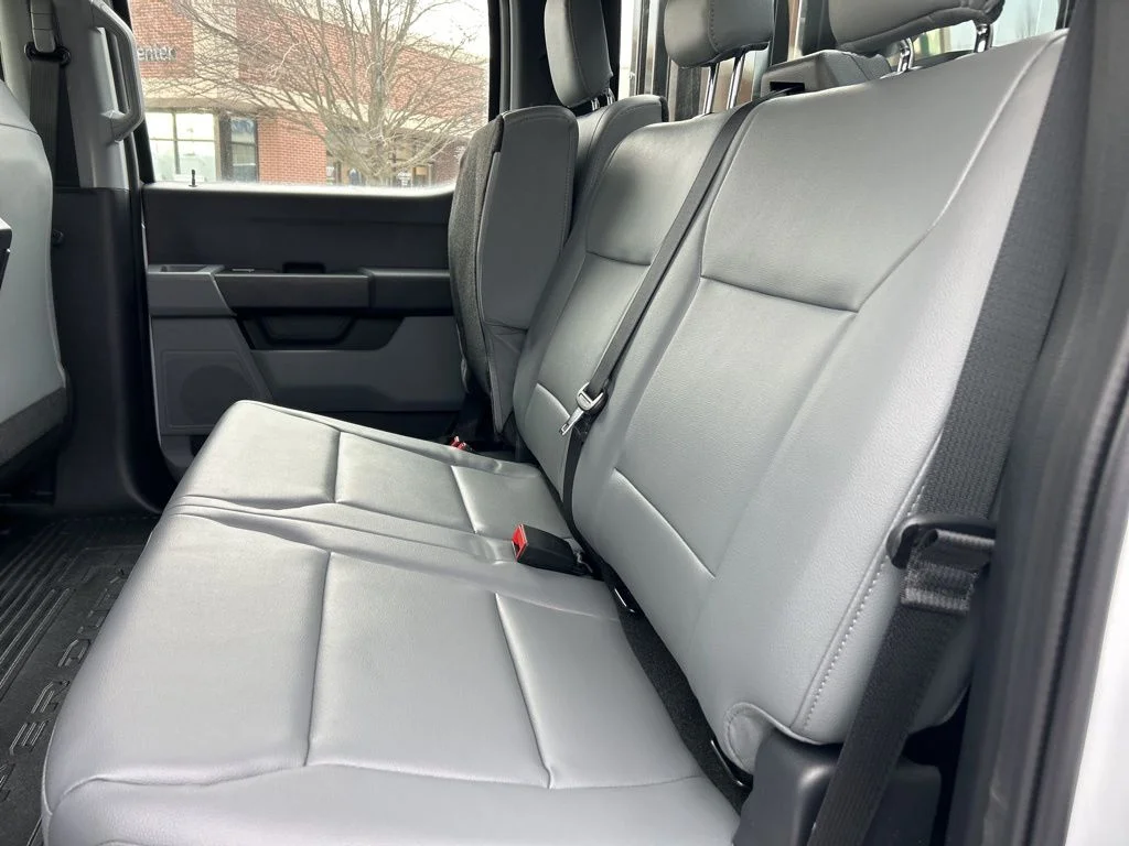 2026 Ford F-550 Super Duty Chassis Cab XL - Photo 3