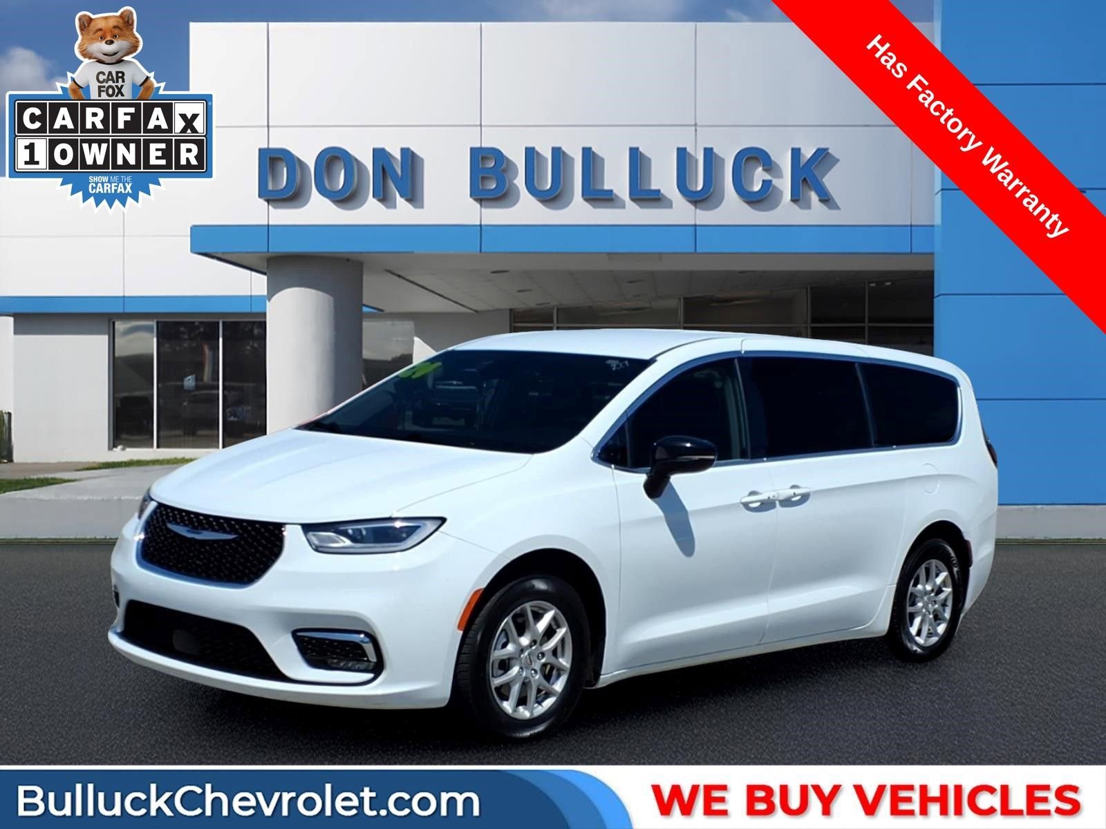 2024 Chrysler Pacifica Touring L's photo