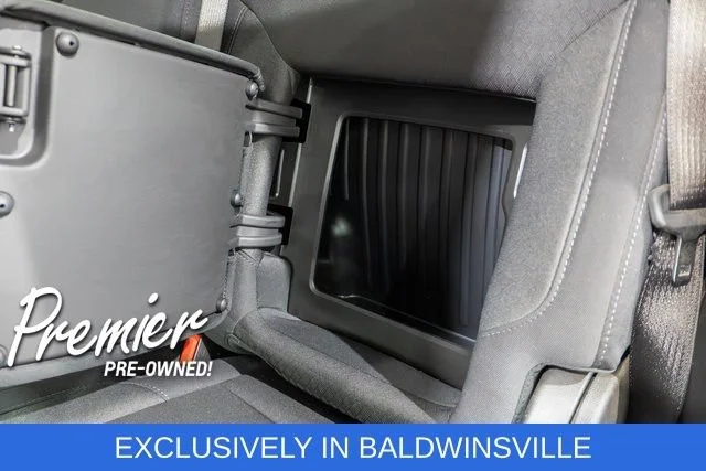 Used 2024 Summit White GMC Elevation image 11
