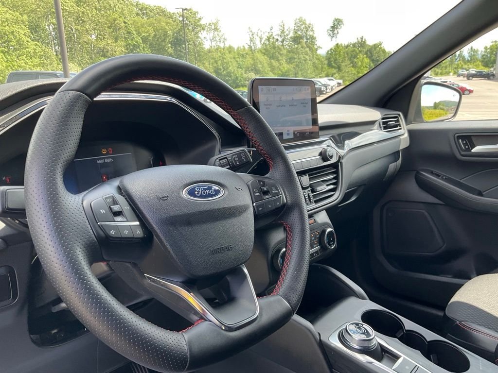 Certified Used 2025 Gray Metallic Ford ST-Line Select image 14