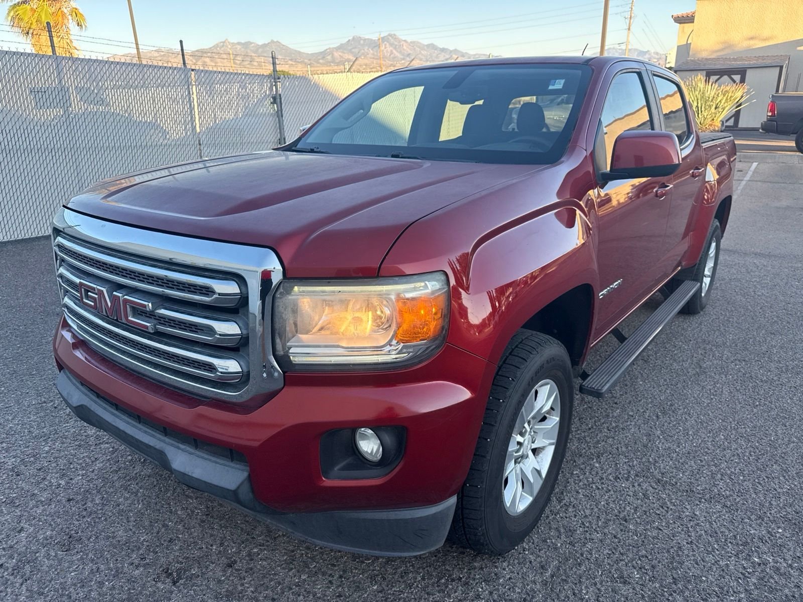 2015 GMC Canyon 2WD SLE Crew Cab Short Box's photo