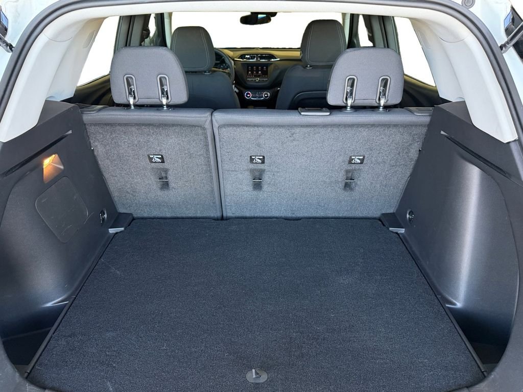 Used 2023 White Chevrolet LS image 13