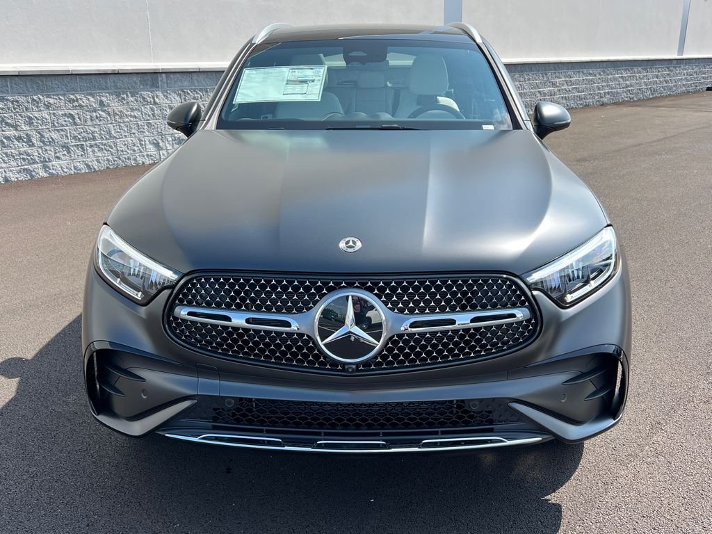 New 2026 MANUFAKTUR exclusive graphite grey magno Mercedes-Benz GLC 300 image 3