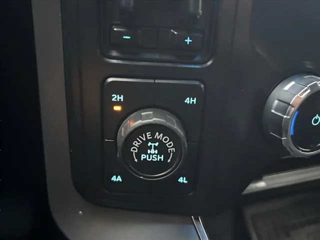 Used 2022  Ford XL image 13