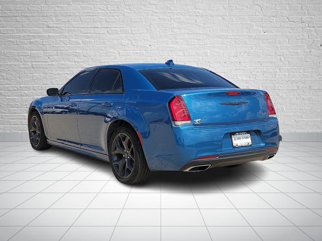Used 2023  Chrysler Touring image 3